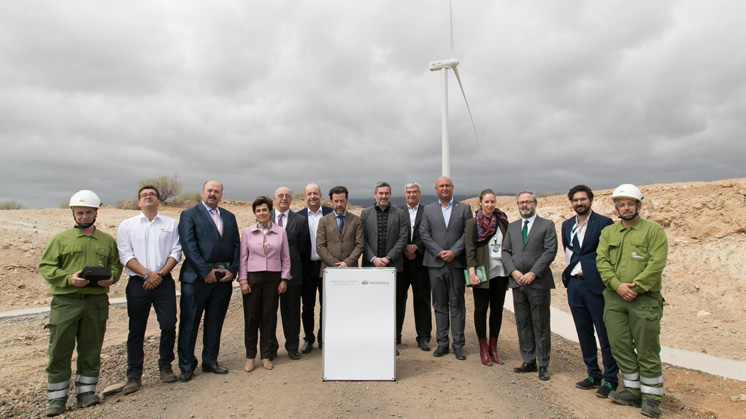 Presentation of the first wind farm in the iCanaries islands, Chimiche.