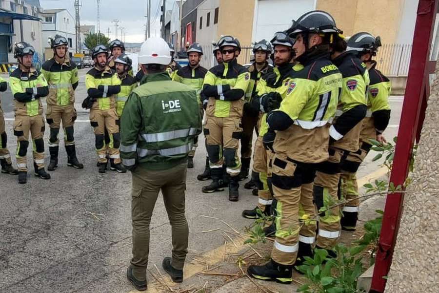 i-DE entrena a bomberos