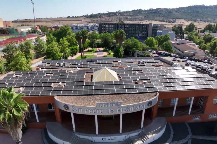 paneles solares en funeraria